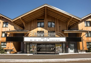 Отель RockyPop Hotel (Portes de Chamonix), Лез Уш
